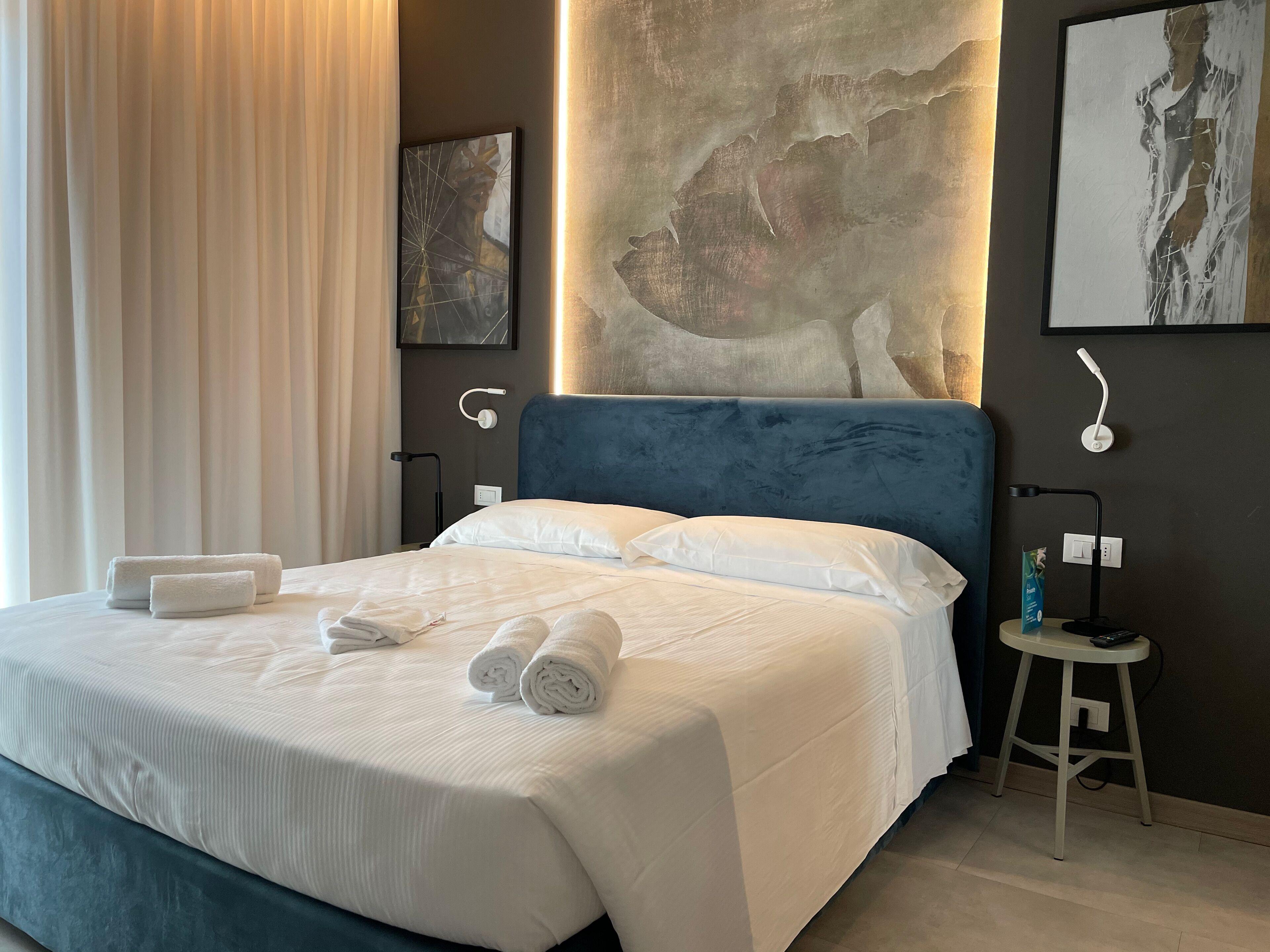 Iris Hotel 3*