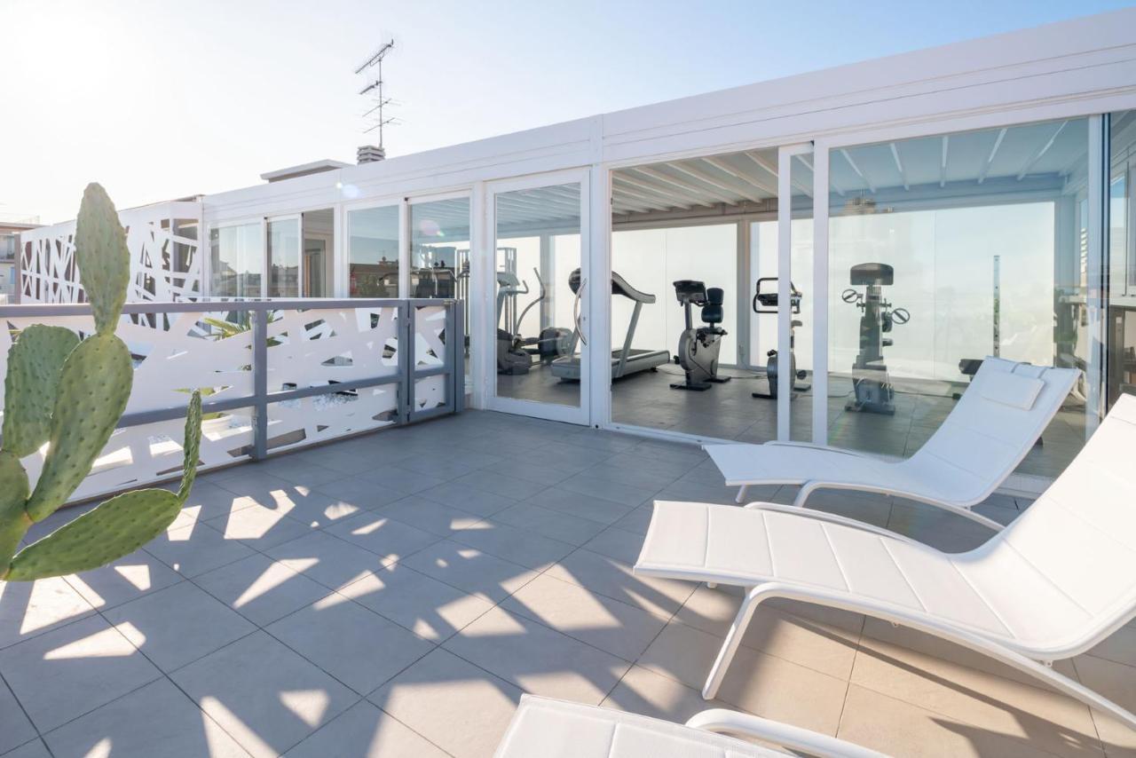 Iris Hotel 3*